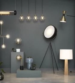 Meilleur prix 👏 Maisons Du Monde Lampes à Poser Lampe En Métal émaillé Bleu Et Cerclage En Métal Doré 🔥 -Luminaires Vintage Soldes lampe en metal emaille bleu et cerclage en metal dore 1000 10 20 210555 5