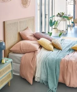 Meilleur prix 👏 Maisons Du Monde Lampes à Poser Lampe En Métal émaillé Bleu Et Cerclage En Métal Doré 🔥 -Luminaires Vintage Soldes lampe en metal emaille bleu et cerclage en metal dore 1000 10 20 210555 6