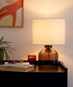 Promo 🎉 Maisons Du Monde Lampes à Poser Lampe En Verre Marron Et Abat-jour Blanc 😀 -Luminaires Vintage Soldes lampe en verre marron et abat jour blanc 1000 7 16 228181 4